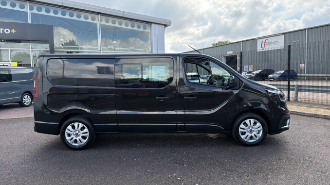 Renault Trafic Lwb Diesel LL30 Blue dCi 150 Extra [Safety] Crew Van - Image 9